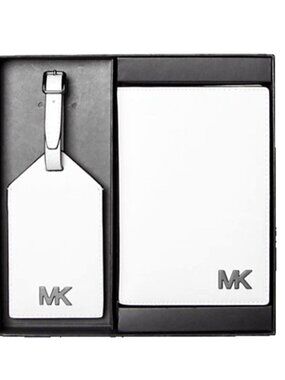 New Michael Kors Cooper Leather Passport Case and Luggage Tag Gift Set White